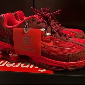 Nike supreme tennis shoes